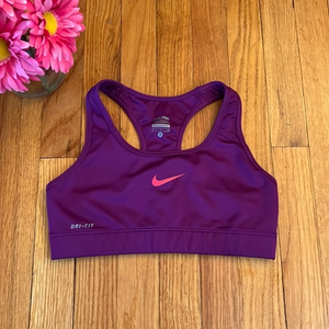 Nike Sport Bra Size Small Nice Used Condition 💕‎